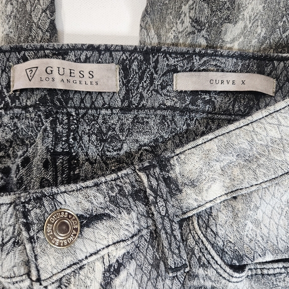 Guess Faux Snakeskin Pants Womens 29 Grey Black Skinny Stretchy Curve X Low Rise - Picture 4 of 6